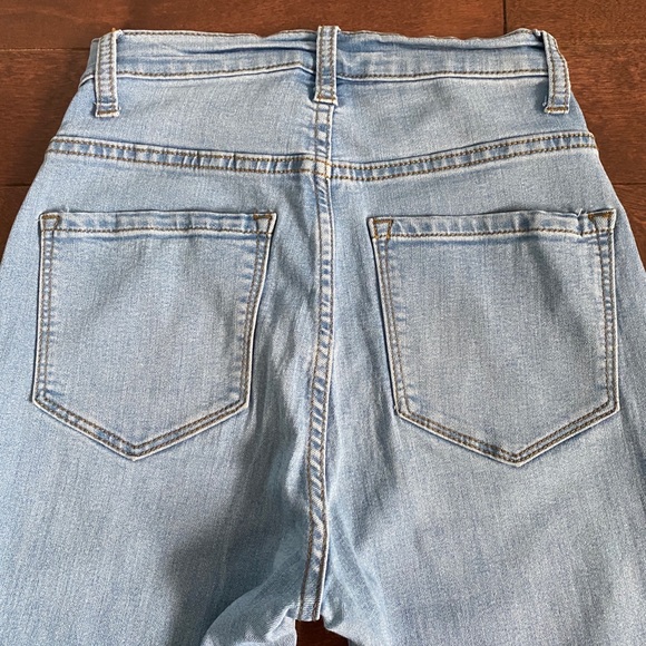 🔴SOLDClassic FashionNova High waisted jeans - Picture 5 of 9
